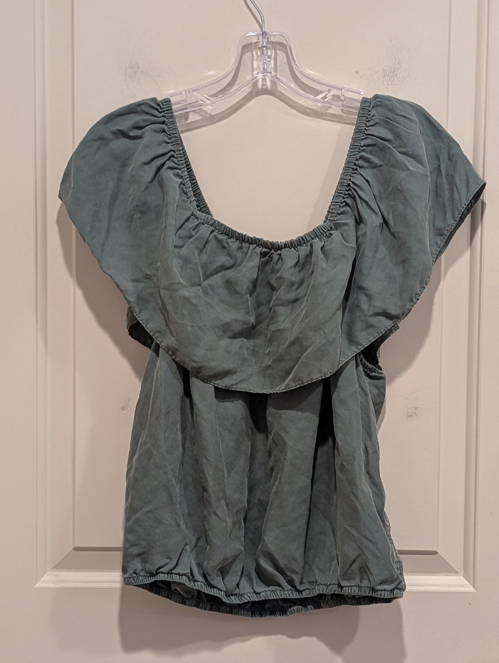 Unsubscribed 100% Silk Women’s Sage Green Ruffle Off-Shoulder Top Small